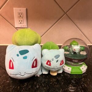 Bulbasaur Plush and Figure Set NWOT Pokémon